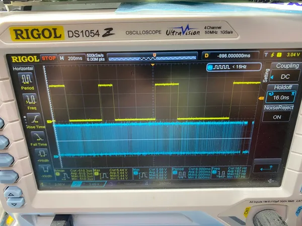Bench testing of distributor - Oscilloscope